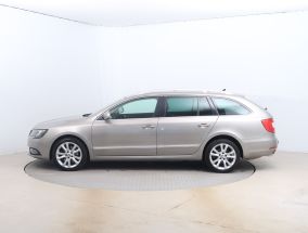 Škoda Superb - 2015