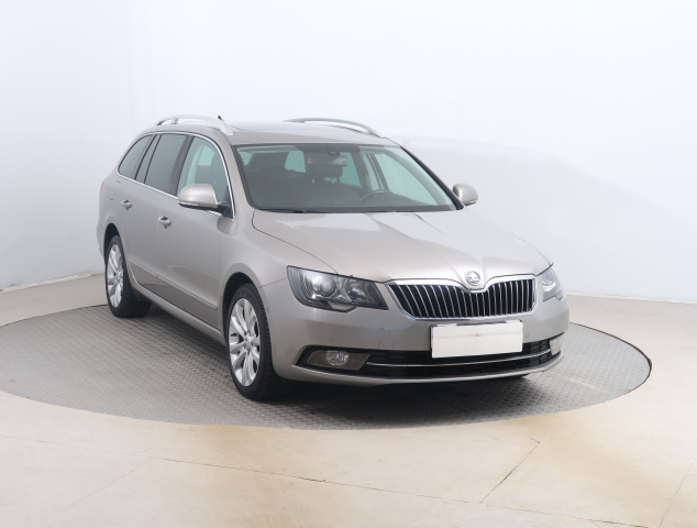 Škoda Superb 2015