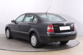 Volkswagen Passat - 2003