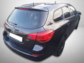 Opel Astra - 2011