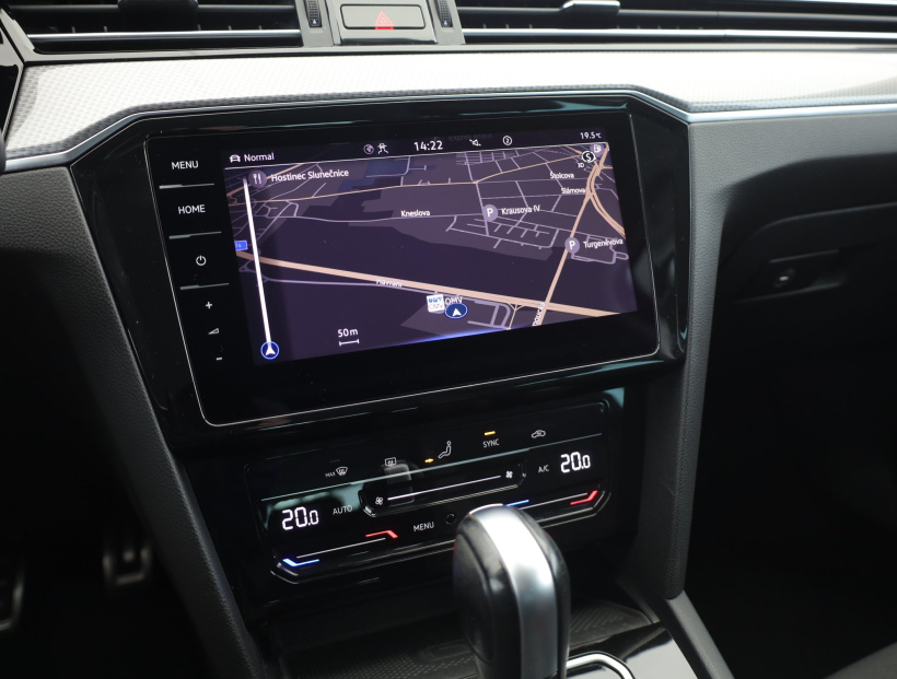 Volkswagen Passat, 2022
