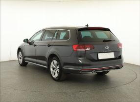 Volkswagen Passat - 2022