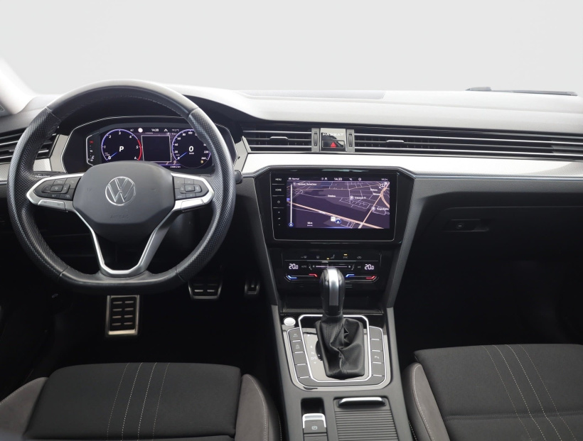 Volkswagen Passat, 2022