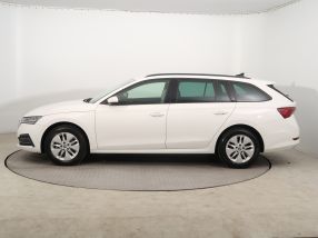 Škoda Octavia - 2023