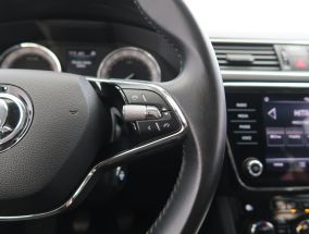 Škoda Superb - 2021