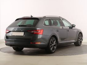 Škoda Superb - 2021