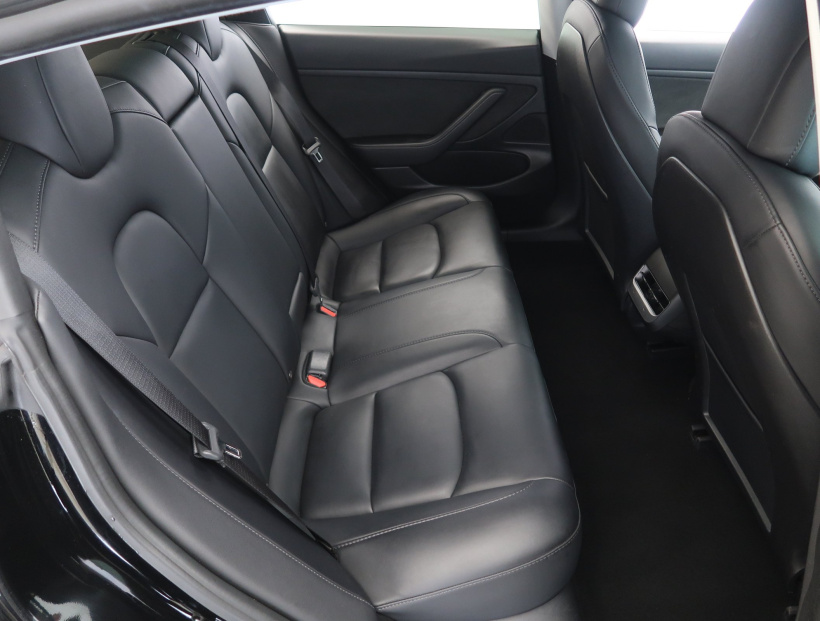 Tesla Model 3, 2021
