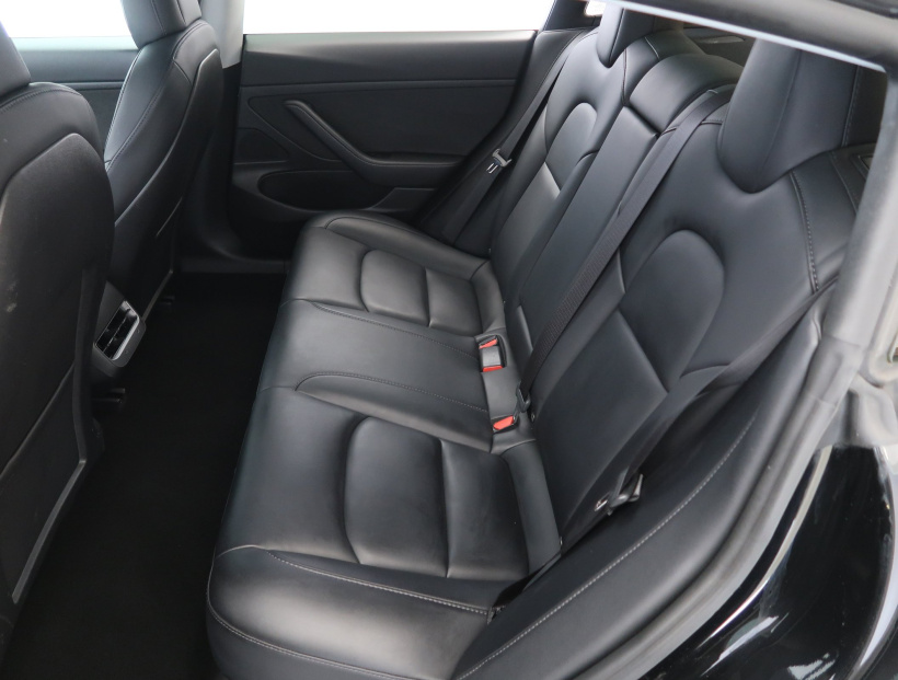 Tesla Model 3, 2021