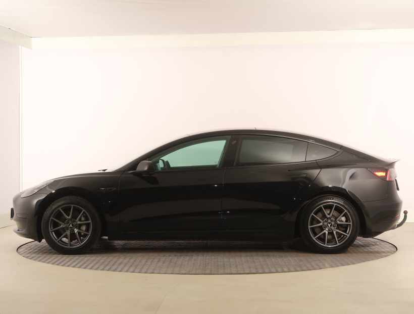 Tesla Model 3, 2021