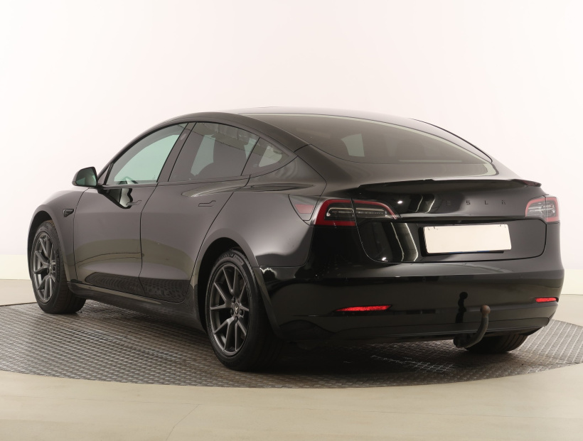Tesla Model 3, 2021