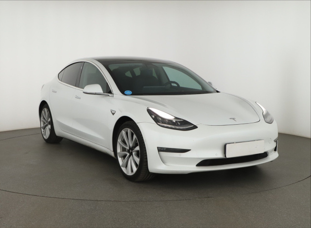 Tesla Model 3 2019