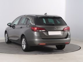Opel Astra - 2016