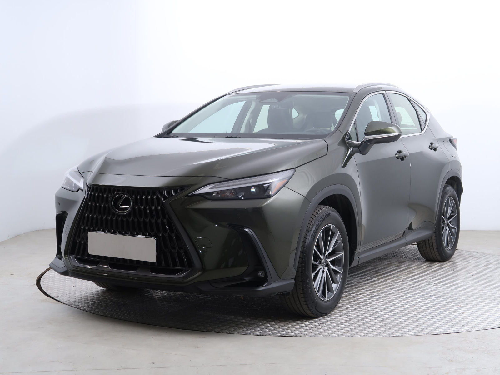 Lexus NX - 2024