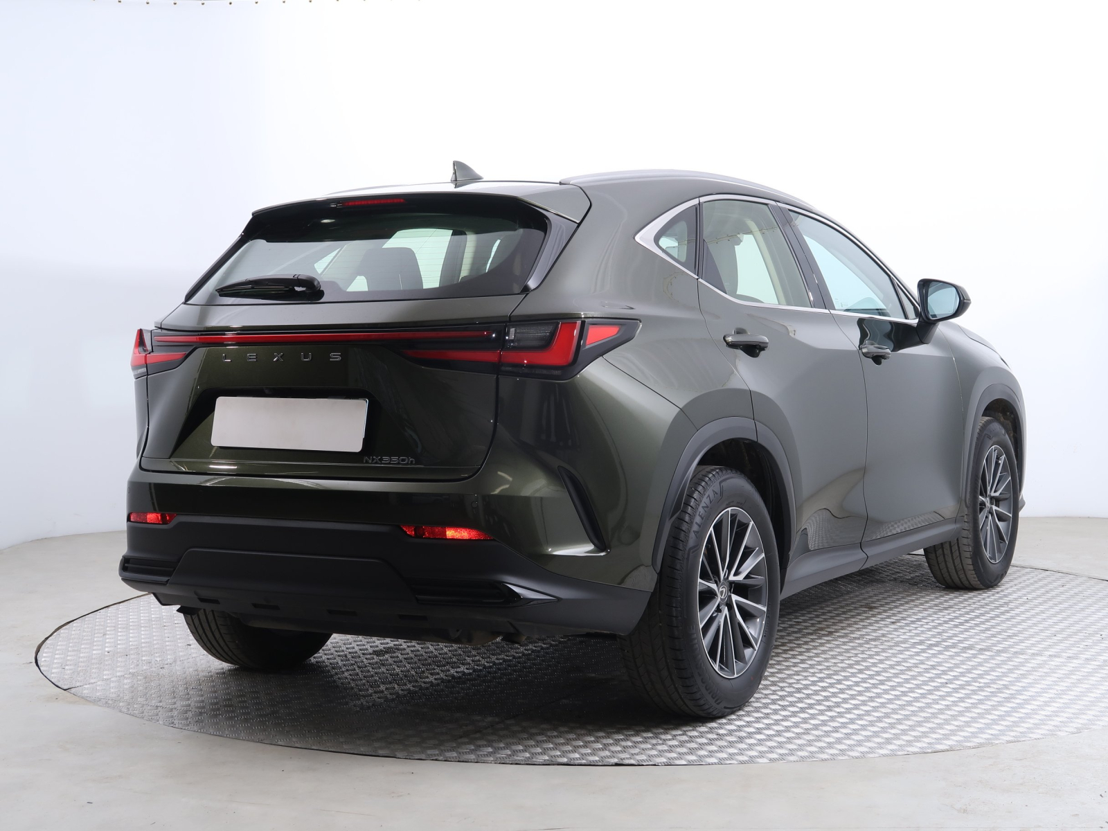 Lexus NX - 2024
