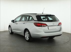 Opel Astra - 2021