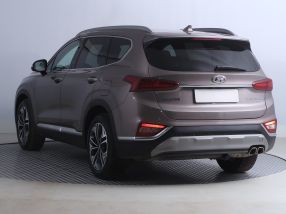 Hyundai Santa Fe - 2019