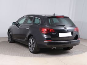 Opel Astra - 2013