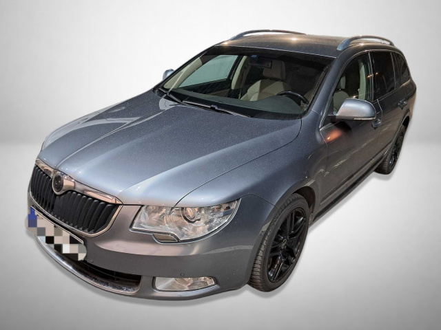 Škoda Superb 2011