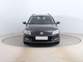 Volkswagen Passat - 2011