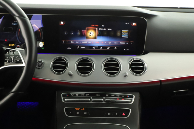 Mercedes-Benz E - 2023