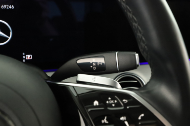 Mercedes-Benz E - 2023