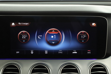 Mercedes-Benz E - 2023