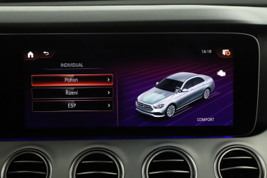 Mercedes-Benz E - 2023