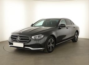 Mercedes-Benz E - 2023
