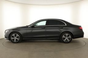 Mercedes-Benz E - 2023