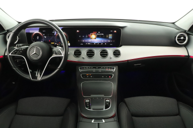 Mercedes-Benz E - 2023