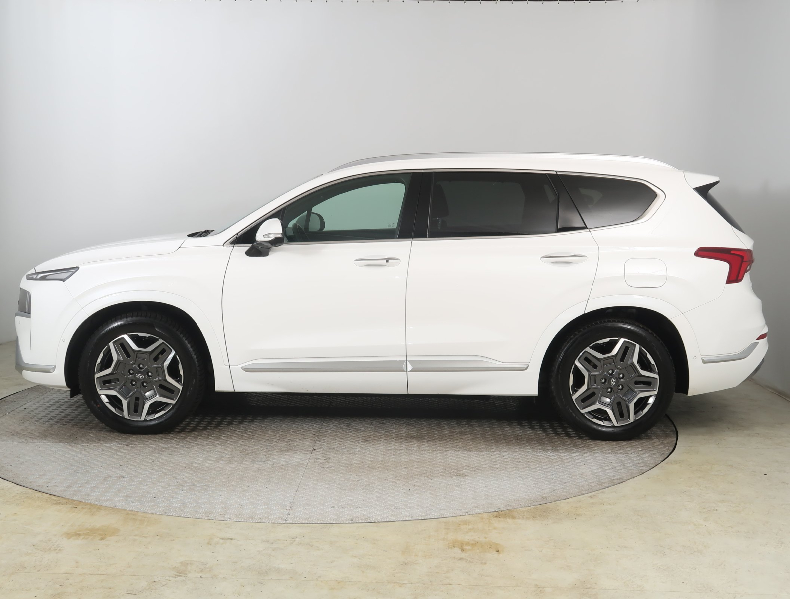 Hyundai Santa Fe - 2023