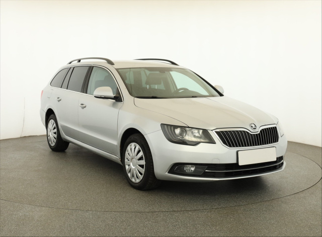 Škoda Superb 2013