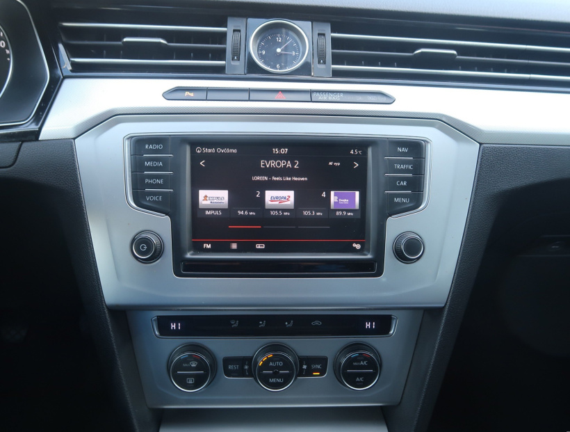 Volkswagen Passat, 2015