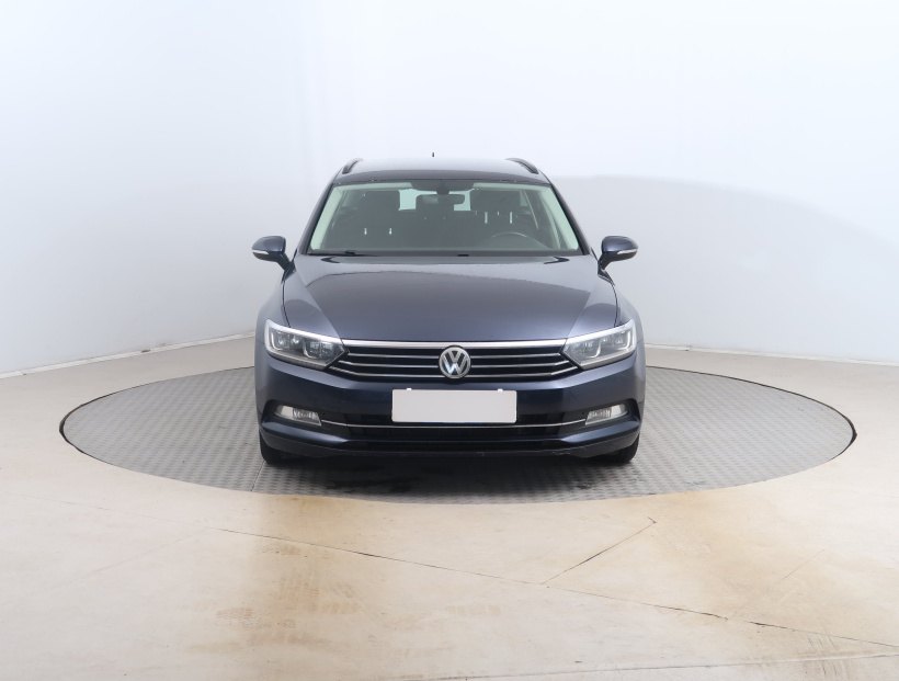Volkswagen Passat, 2015