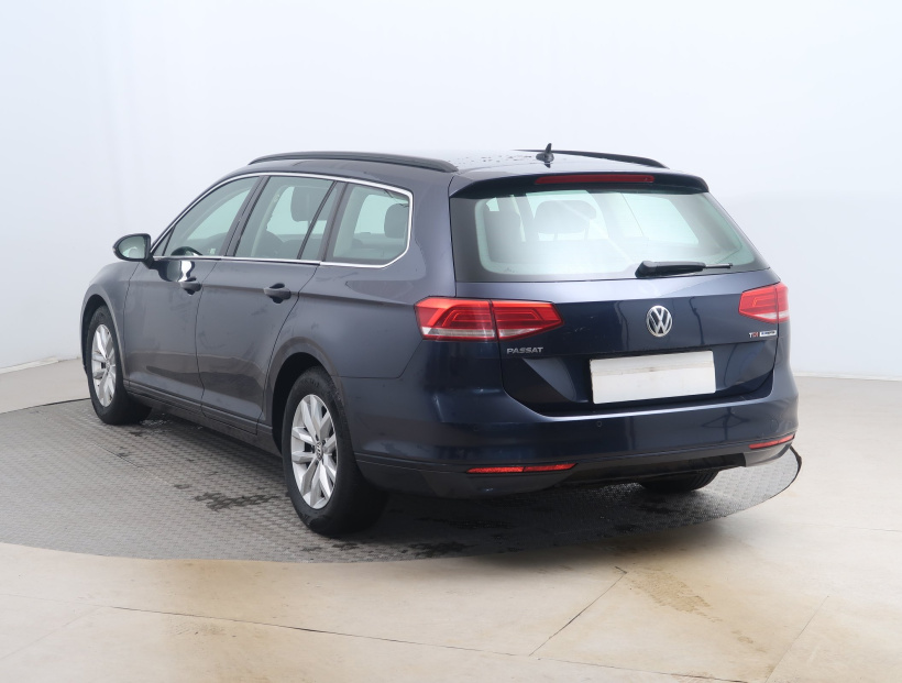 Volkswagen Passat, 2015