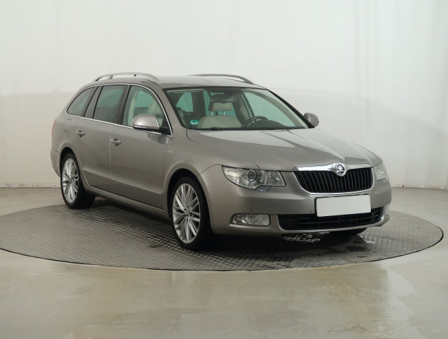 Škoda Superb 2010