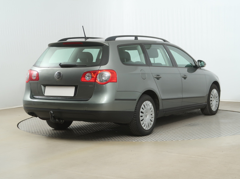 Volkswagen Passat, 2009