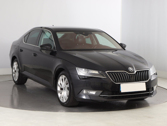 Škoda Superb 2016