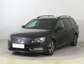 Volkswagen Passat - 2011