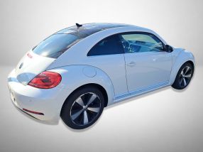 Volkswagen Beetle - 2016