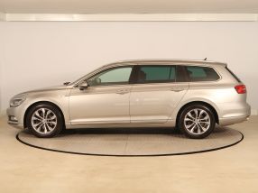 Volkswagen Passat - 2016