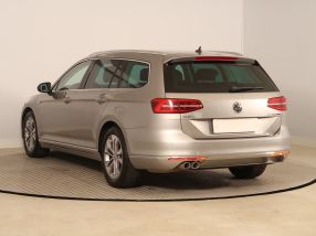 Volkswagen Passat - 2016