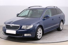 Škoda Superb - 2012