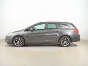 Opel Astra - 2011