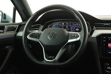 Volkswagen Passat - 2020