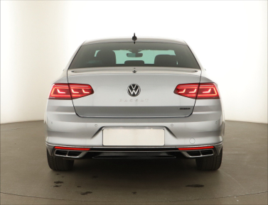 Volkswagen Passat - 2020
