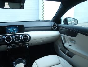 Mercedes-Benz CLA - 2020