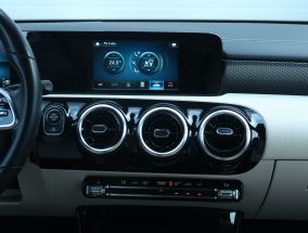 Mercedes-Benz CLA - 2020