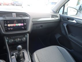 Volkswagen Tiguan - 2019