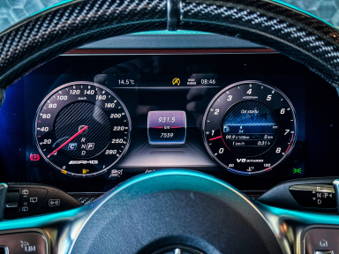 Mercedes-Benz G - 2023